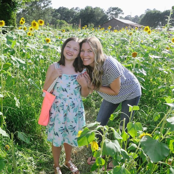 Meet your Posher, Stephanie - Picture 1 of 1